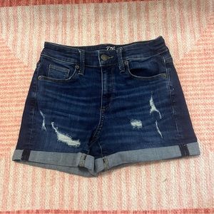 UNIVERSAL THREAD/ TARGET women’s jean shorts